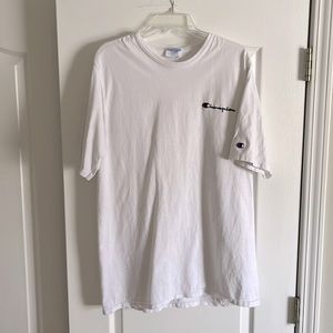 White Champion shirt (XL)